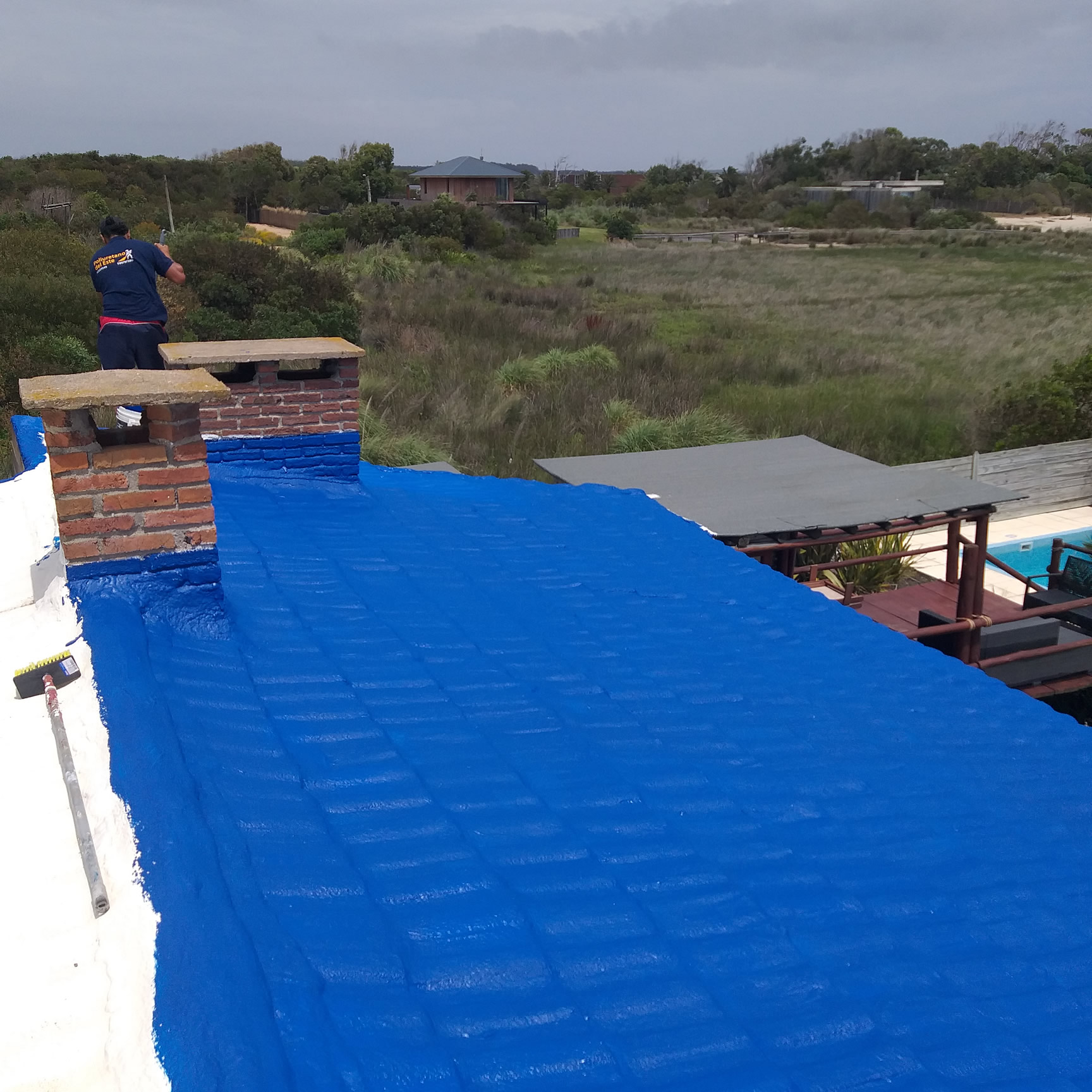 Impermeabilización techo chapa azul